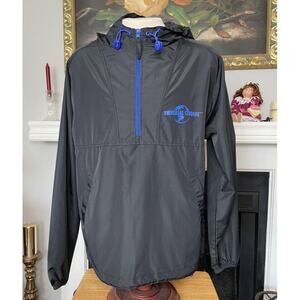 Universal Studios Men’s Rain Protective Pullover Shirt Size Medium